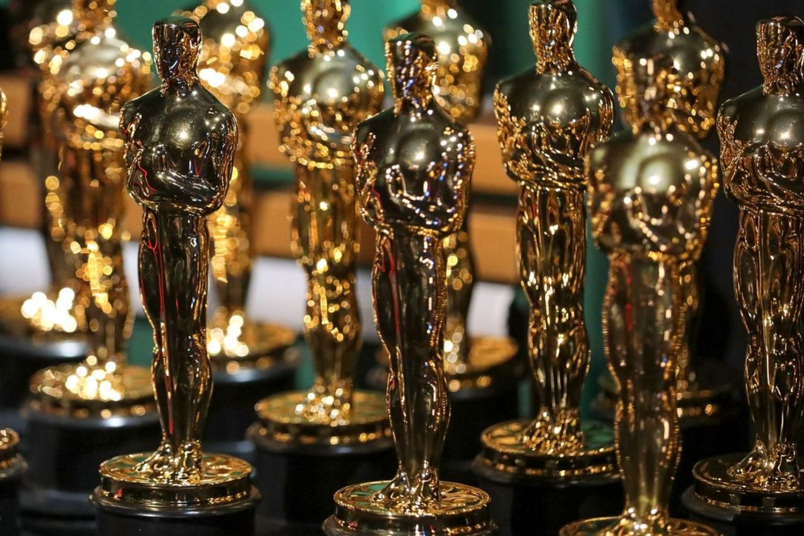 Illustration for: How many Oscar statuettes have been awarded since 1929?